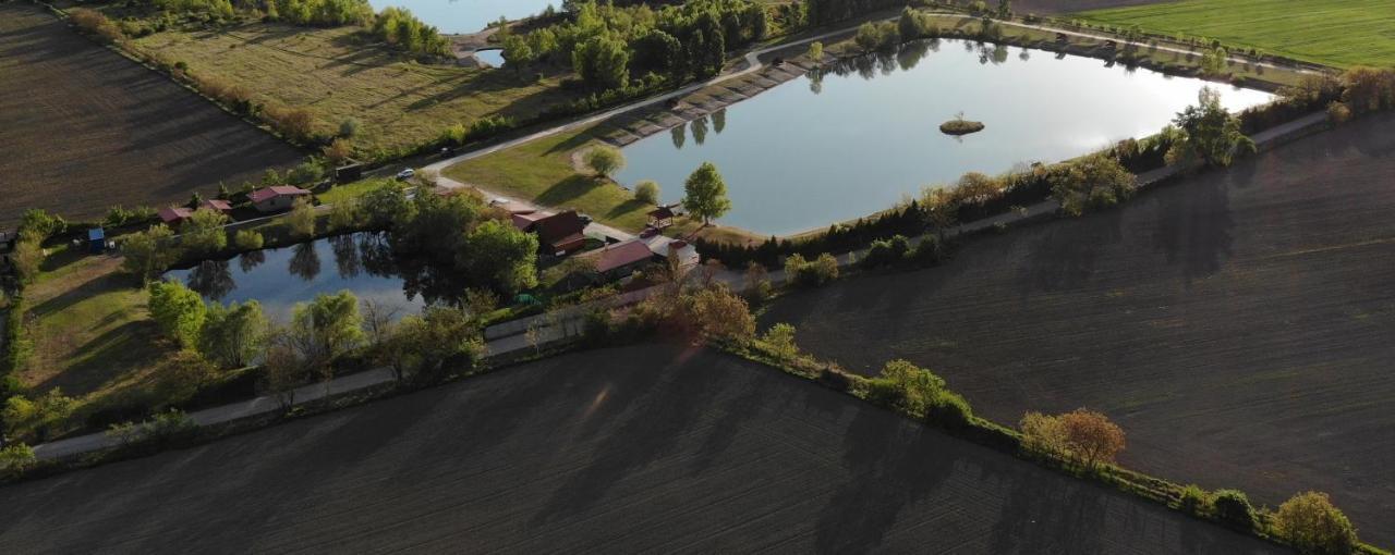 Chata Pri Jazere - 6Km Od Slovakia Ringu Horna Poton Dış mekan fotoğraf